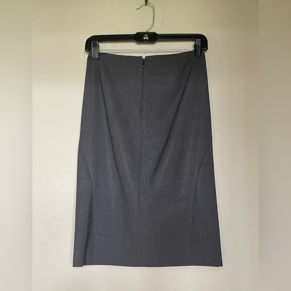 Preowned Theory matching grey one button blazer Sz 4 and skirt Sz 00 - Picture 11 of 16